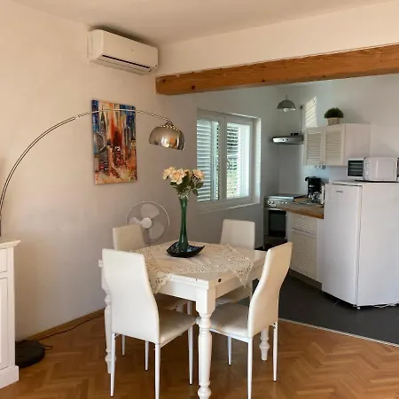 Kaki Nur 5 Minuten Uber Die Treppe Zum Strand, Mit Fantastischer Aussicht Und Freiem Parken Apartment Opatija