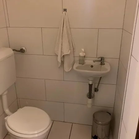 Apartment Kaki Nur 5 Minuten Uber Die Treppe Zum Strand, Mit Fantastischer Aussicht Und Freiem Parken