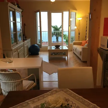 Apartment Kaki Nur 5 Minuten Uber Die Treppe Zum Strand, Mit Fantastischer Aussicht Und Freiem Parken Opatija